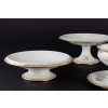 4 pièces de la Manufacture de Sèvres blanc et or signées et datées (décors 1901) | Biron 4 pièces de la Manufacture de Sèvres blanc et or signées et datées (décors 1901)