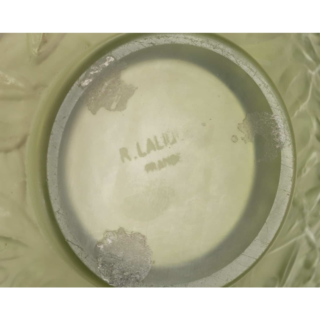 Paire de vases « Gui » verre vert absinthe et vert kaki de René LALIQUE