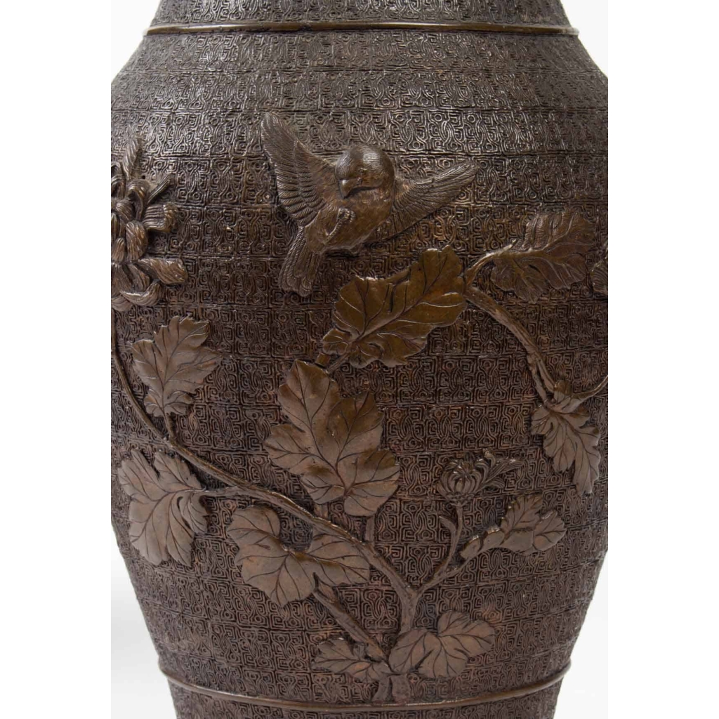 Paire de vases en bronze, Japon XIXème | Biron Paire de vases en bronze, Japon XIXème
