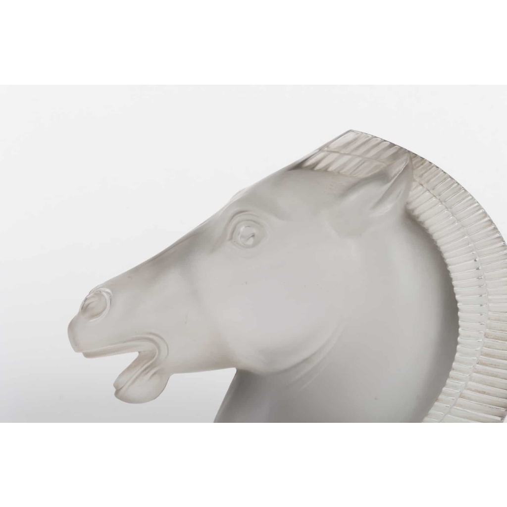 Mascotte Bouchon de Radiateur « Longchamp A » Double Main verre blanc de René LALIQUE