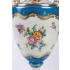 Lampe en porcelaine de Sèvres de style Louis XV 19e sicèle | Biron Lampe en porcelaine de Sèvres de style Louis XV 19e sicèle
