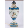 Lampe en porcelaine de Sèvres de style Louis XV 19e sicèle | Biron Lampe en porcelaine de Sèvres de style Louis XV 19e sicèle