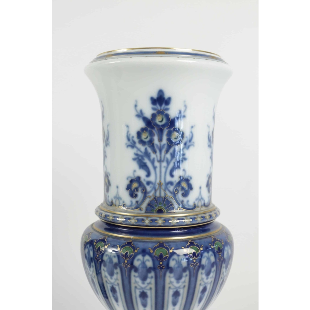 Paire de vases de » Florence » en porcelaine de Sèvres | Biron Paire de vases de " Florence " en porcelaine de Sèvres