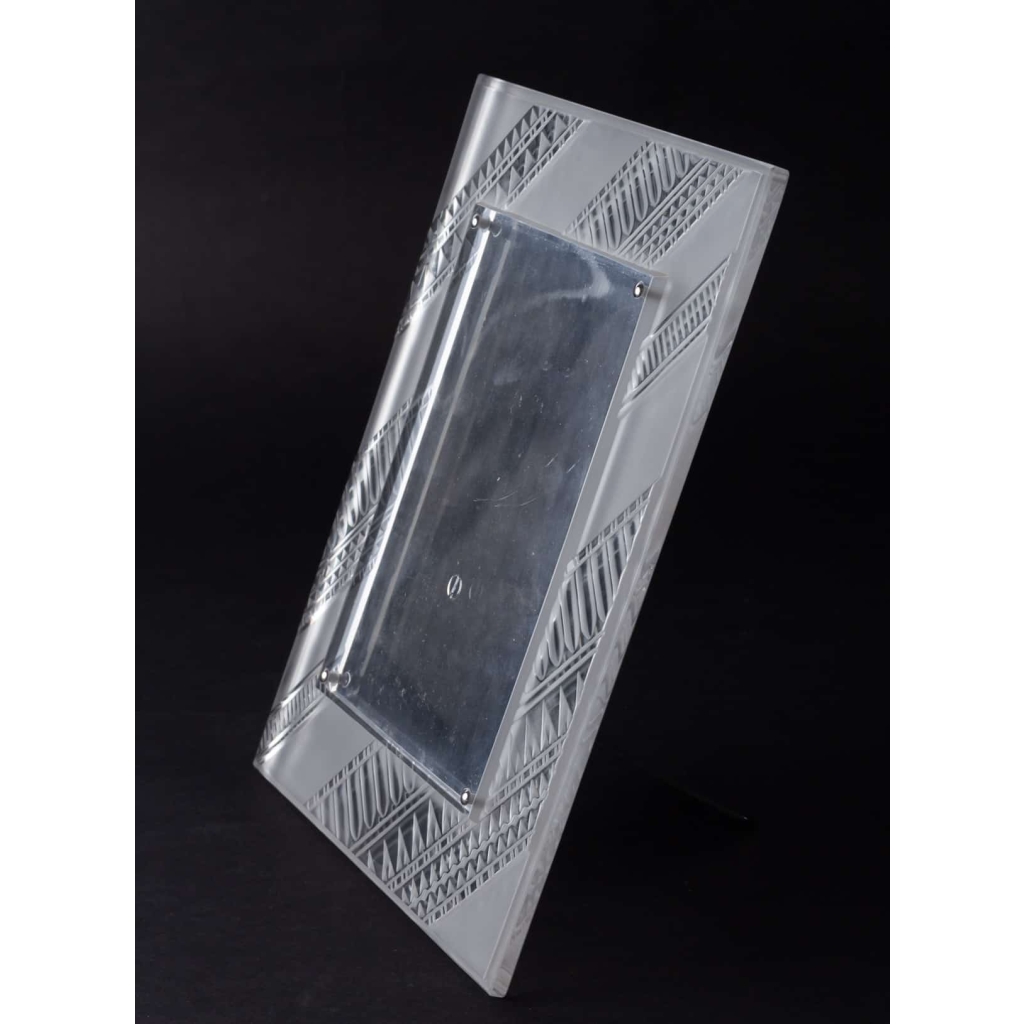 Cadre à décor de motifs géométriques Art-Déco cristal incolore de LALIQUE FRANCE