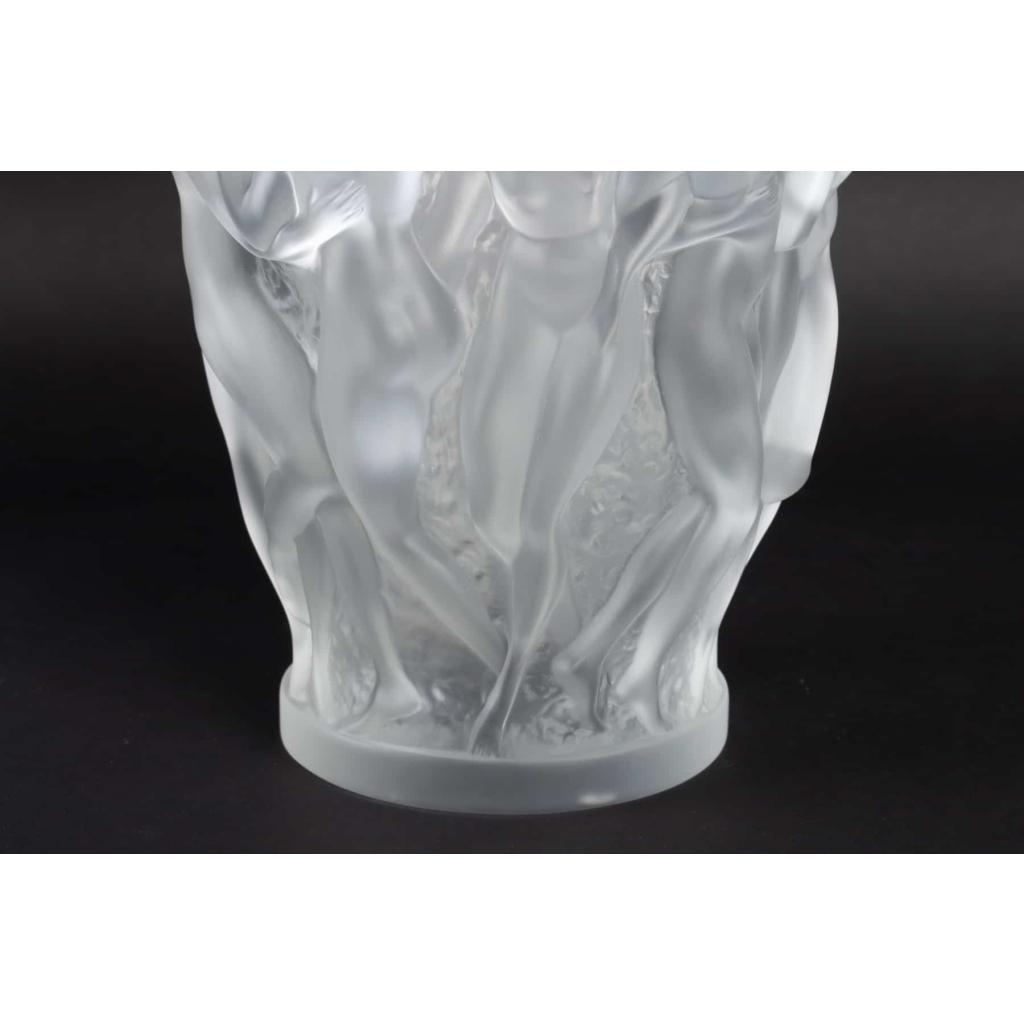 Vase « Bacchantes » cristal incolore de LALIQUE FRANCE d'après un modèle de René LALIQUE