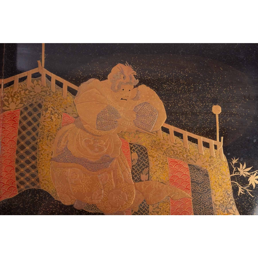 Deux plateaux en laque représentant un danseur de face et de dos Japon début EDO 17e siècle | Biron Deux plateaux en laque représentant un danseur de face et de dos Japon début EDO 17e siècle