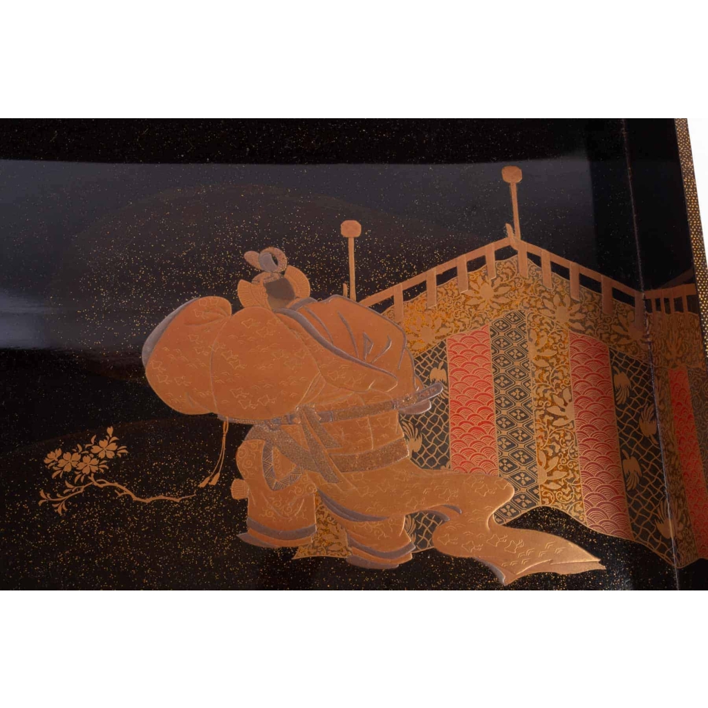 Deux plateaux en laque représentant un danseur de face et de dos Japon début EDO 17e siècle | Biron Deux plateaux en laque représentant un danseur de face et de dos Japon début EDO 17e siècle