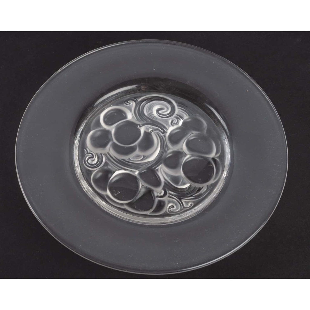 Service de 8 assiettes « Marienthal » cristal incolore de LALIQUE FRANCE d'après un modèle de René LALIQUE