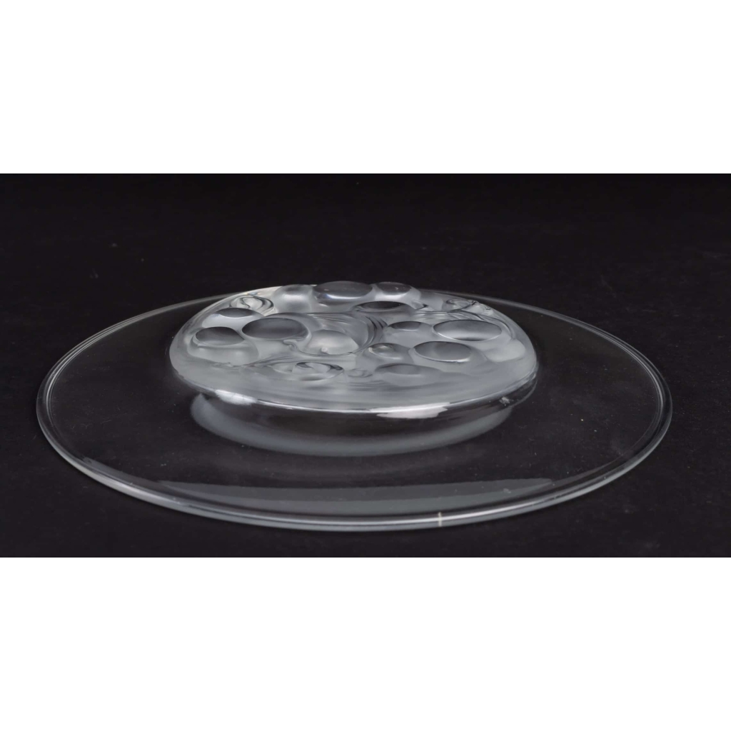 Service de 8 assiettes « Marienthal » cristal incolore de LALIQUE FRANCE d'après un modèle de René LALIQUE