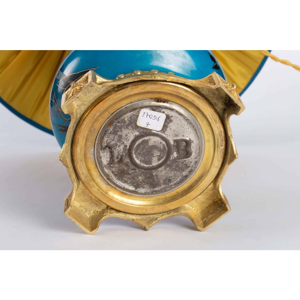 Paire de lampes en porcelaine et laiton 19e siècle Napoléon III | Biron Paire de lampes en porcelaine et laiton 19e siècle Napoléon III