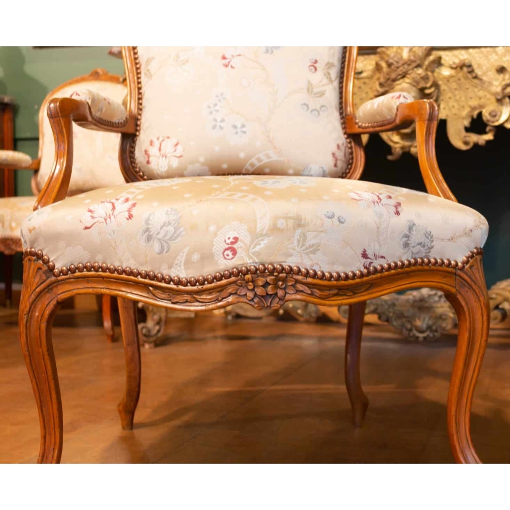 Série de 4 fauteuils Louis XV. XVIIIème. | Biron Série de 4 fauteuils Louis XV. XVIIIème.