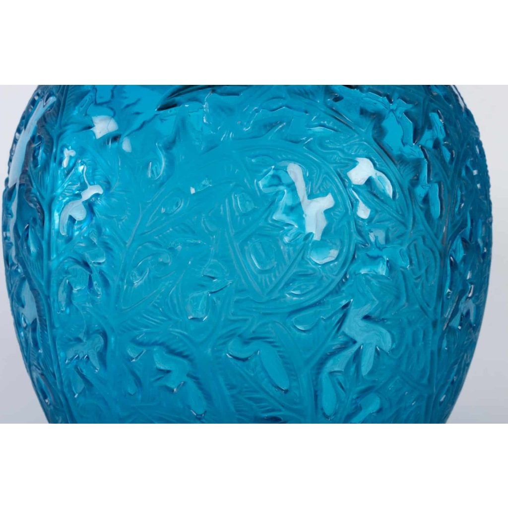 Vase « Acanthes » verre bleu électrique de René LALIQUE