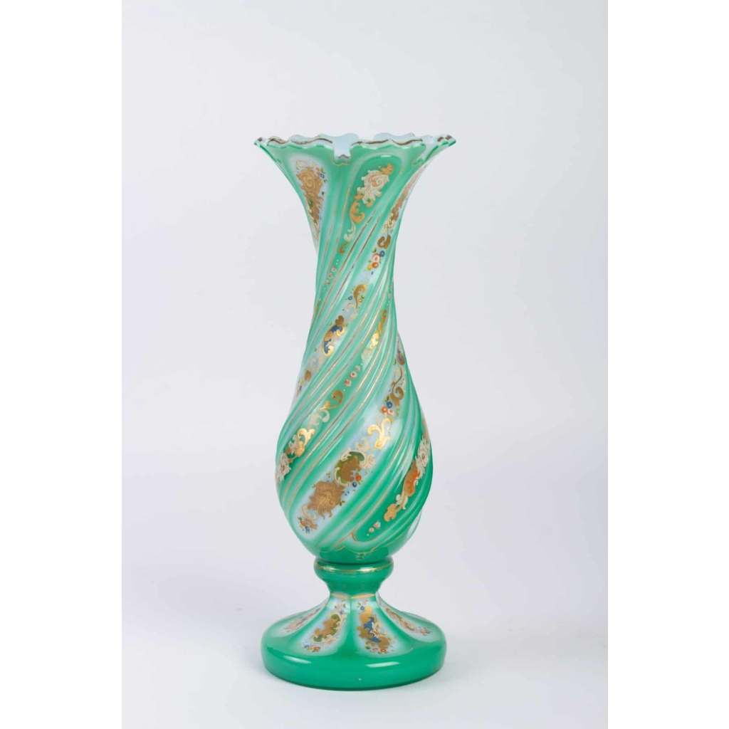 Vase en opaline émaillée et dorée 19e siècle | Biron ||||||||