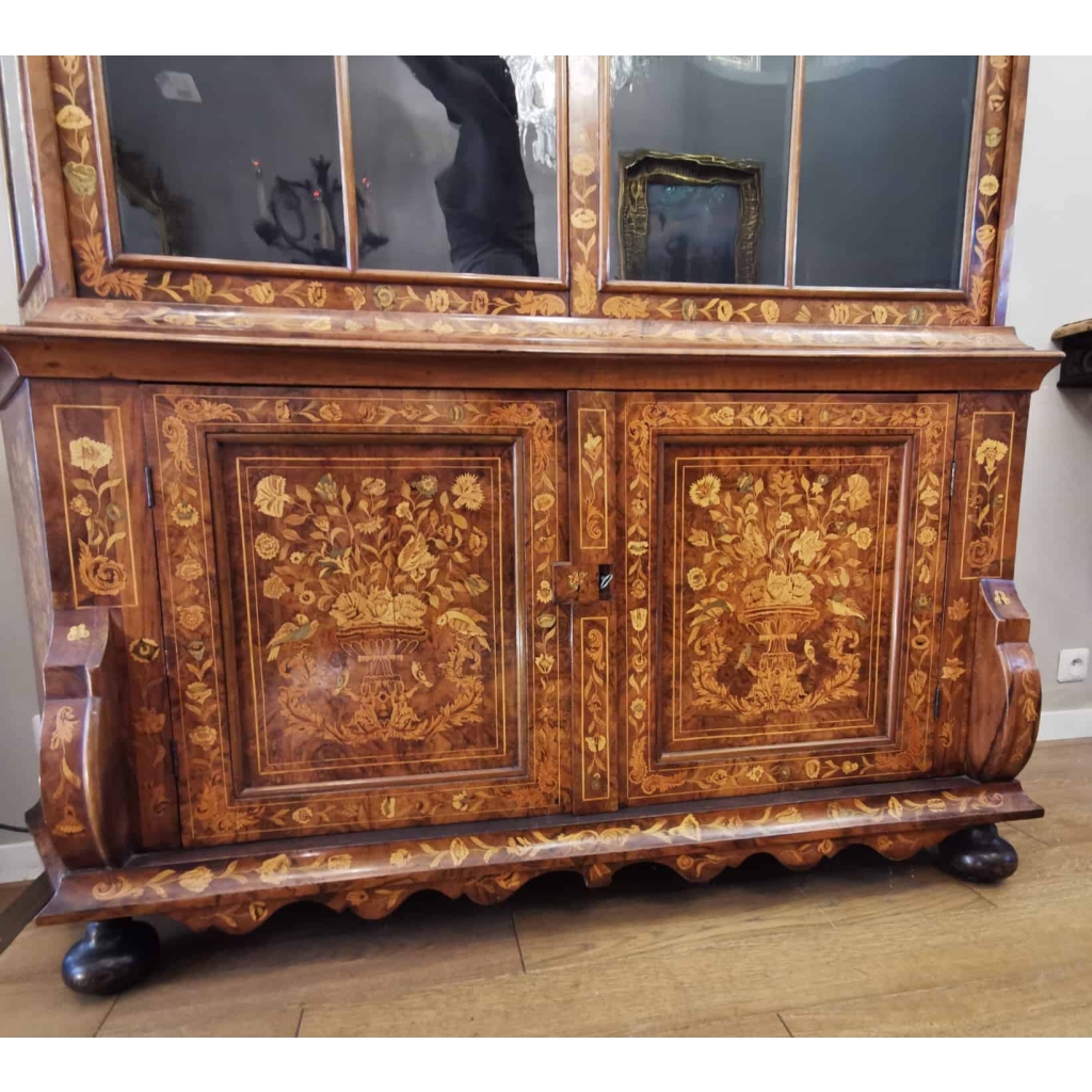 VENDU… Buffet deux corps Hollandais d’époque 19ème. | Biron VENDU... Buffet deux corps Hollandais d'époque 19ème.