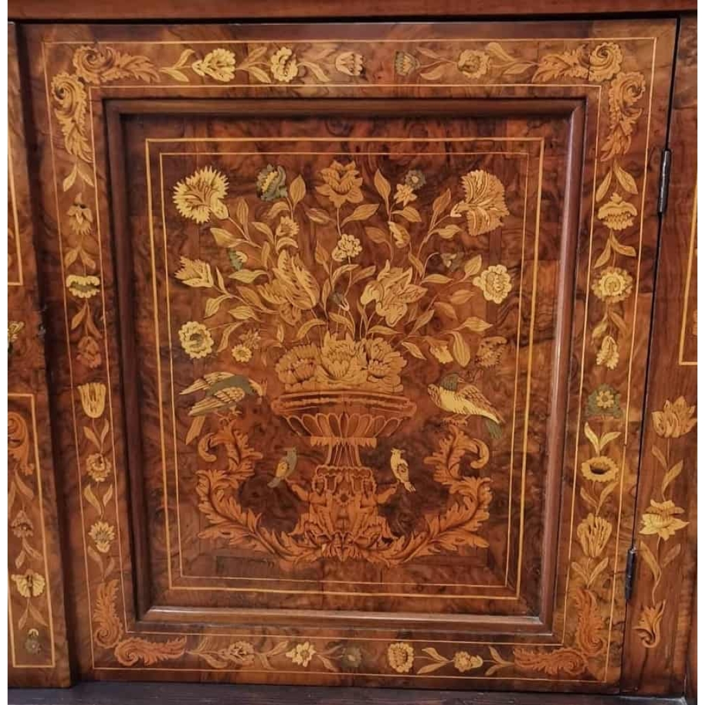 VENDU… Buffet deux corps Hollandais d’époque 19ème. | Biron VENDU... Buffet deux corps Hollandais d'époque 19ème.