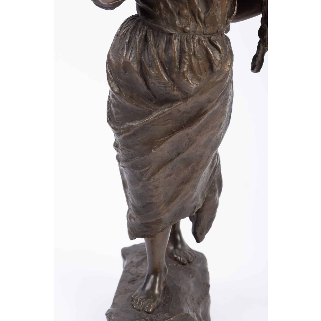 Bronze « La Cantatrice » de PARENTE 20e siècle | Biron Bronze "La Cantatrice" de PARENTE 20e siècle