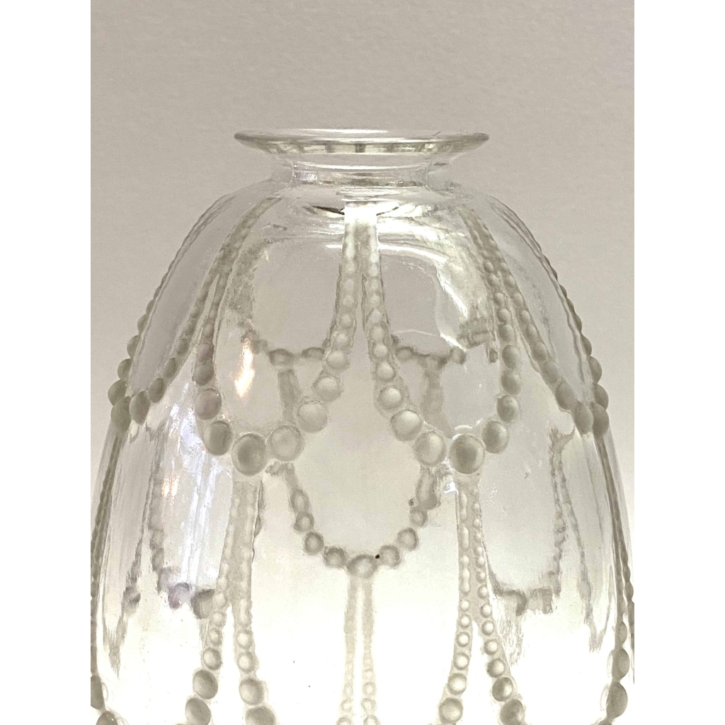 Vase « Perles » verre blanc de René LALIQUE | Biron Vase "Perles" verre blanc de René LALIQUE
