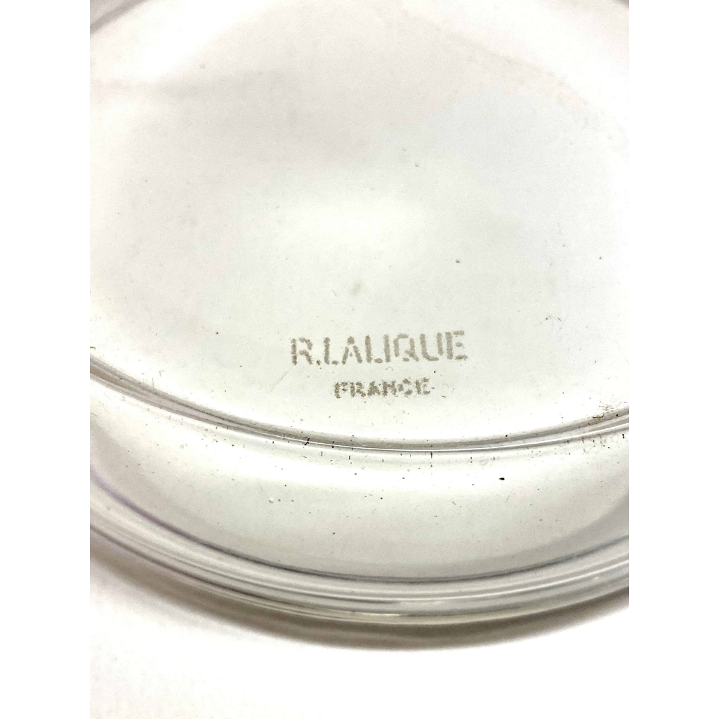 Boite « Nippon » verre blanc de René LALIQUE | Biron Boite « Nippon » verre blanc de René LALIQUE