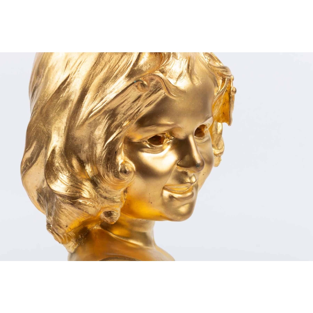Sculpture tête d’enfant en bronze doré et marbre de MICHELET 20e siècle | Biron Sculpture tête d'enfant en bronze doré et marbre de MICHELET 20e siècle