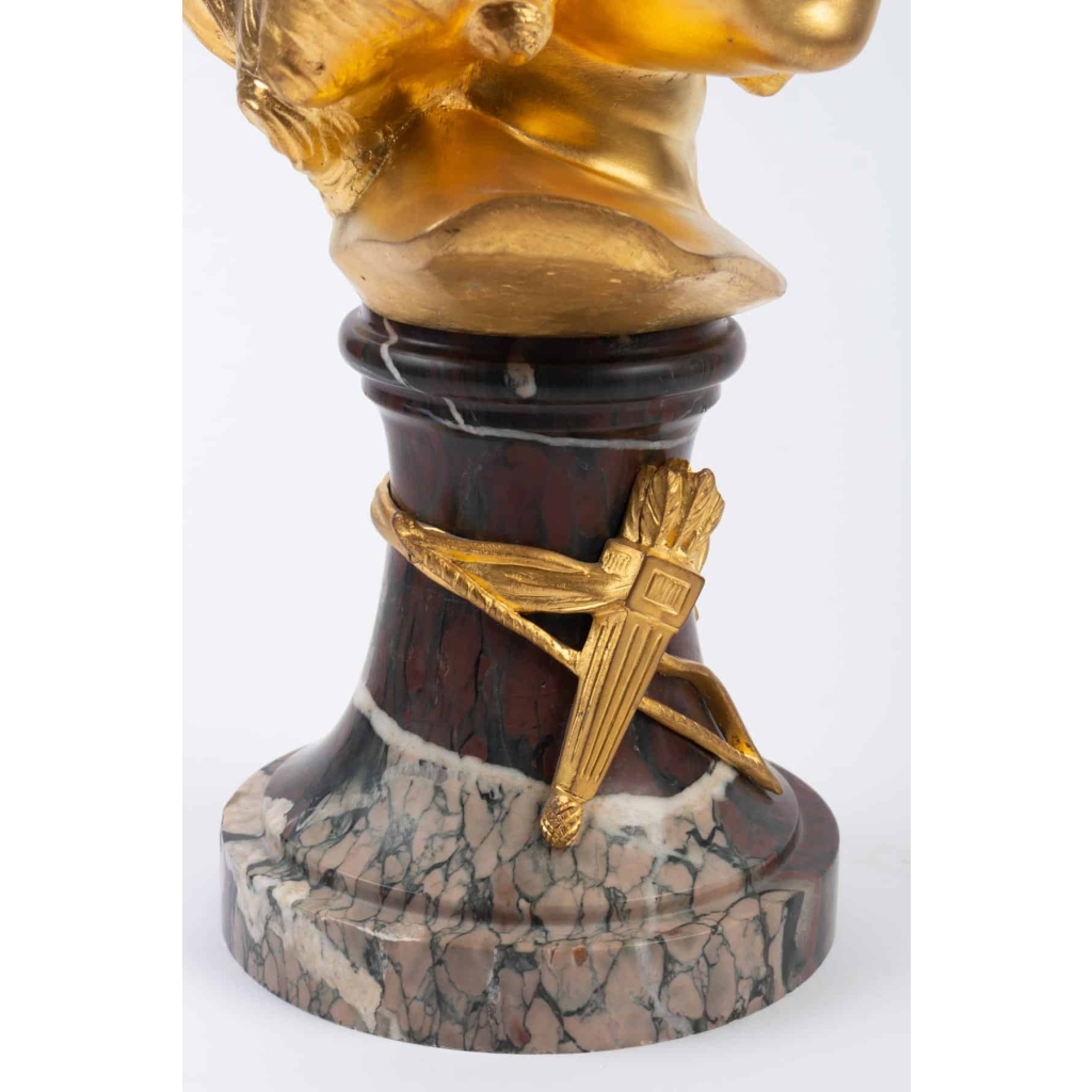 Sculpture tête d’enfant en bronze doré et marbre de MICHELET 20e siècle | Biron Sculpture tête d'enfant en bronze doré et marbre de MICHELET 20e siècle