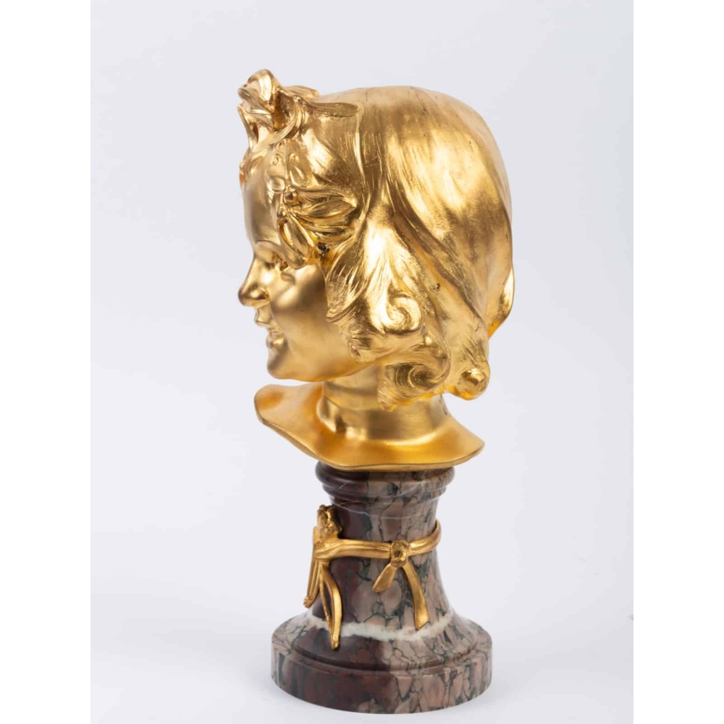 Sculpture tête d’enfant en bronze doré et marbre de MICHELET 20e siècle | Biron Sculpture tête d'enfant en bronze doré et marbre de MICHELET 20e siècle