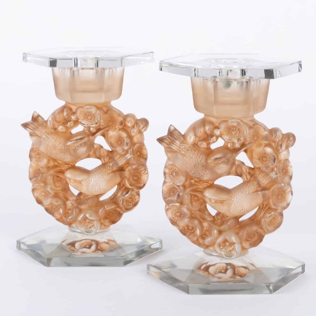 Paire de Bougeoirs « Mésanges » verre blanc patiné sépia de René LALIQUE