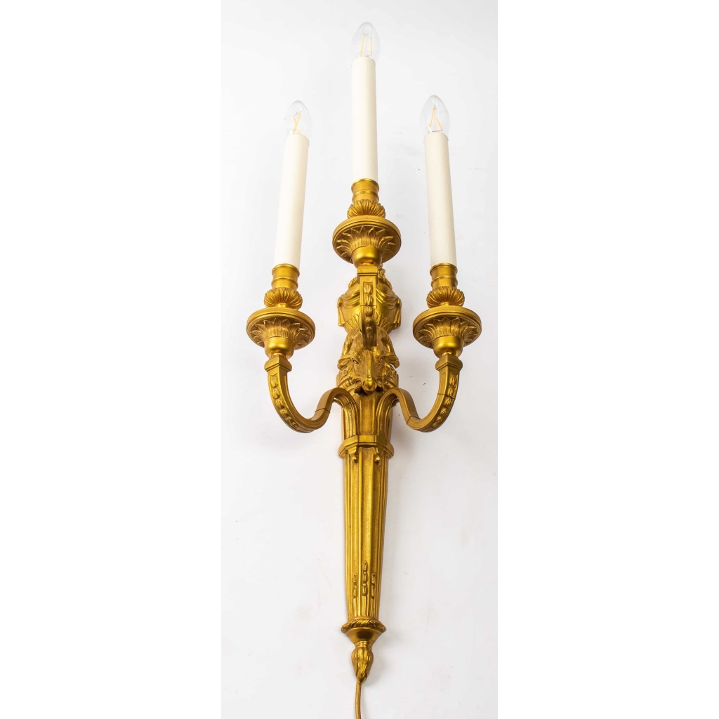 Paire d’appliques bronze béliers, XIXème | Biron Paire d'appliques bronze béliers, XIXème