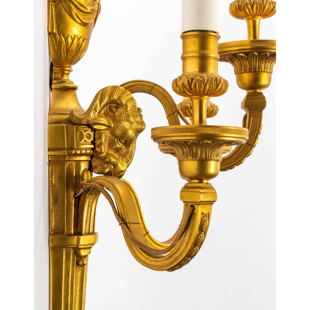 Paire d’appliques bronze béliers, XIXème | Biron Paire d'appliques bronze béliers, XIXème