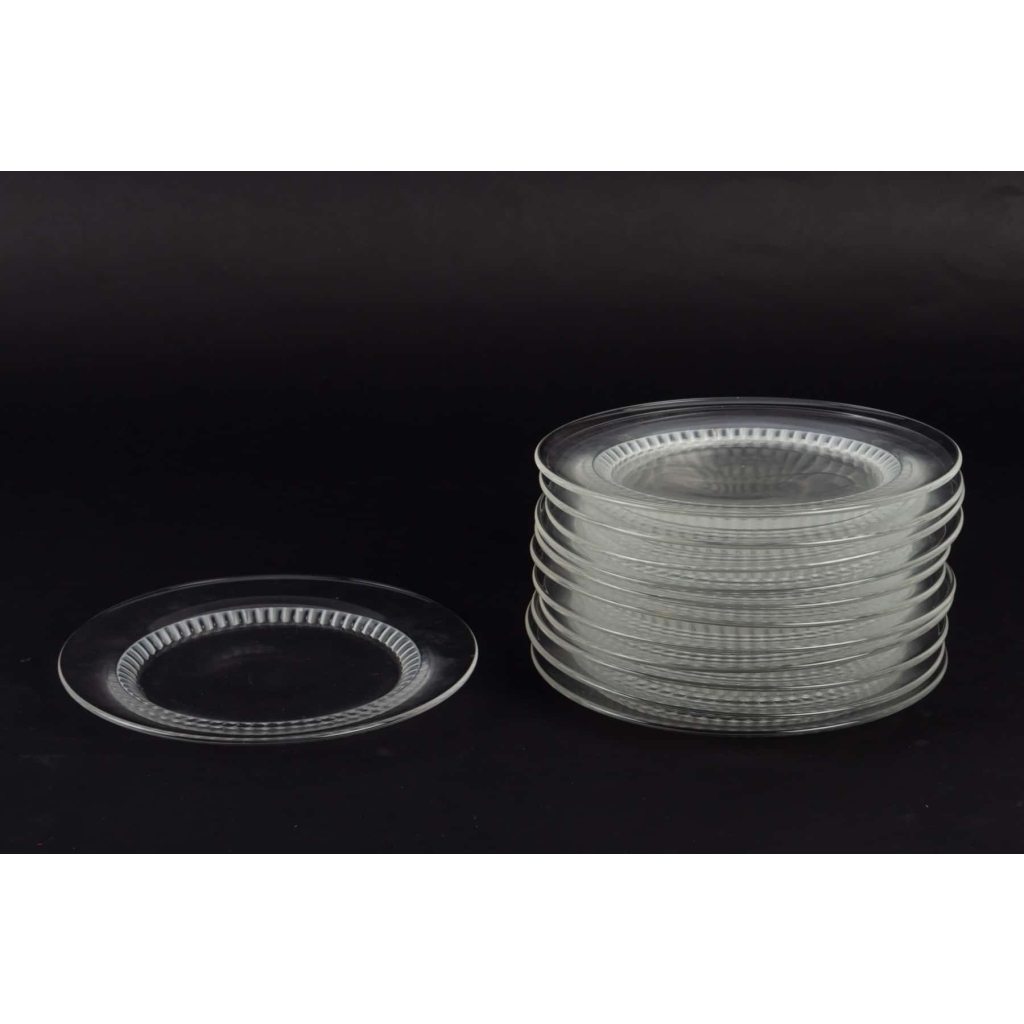 Service de 12 assiettes « Bambou » verre blanc de René LALIQUE