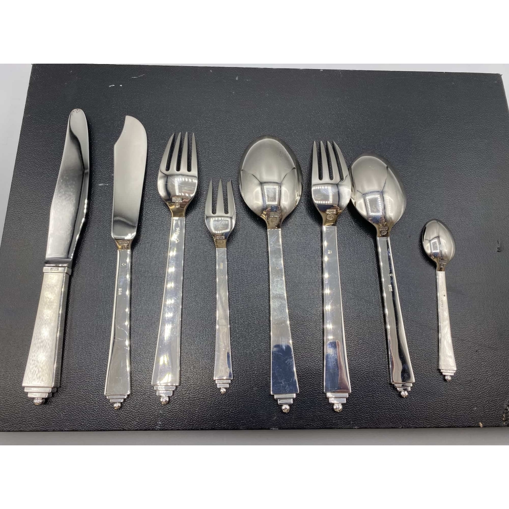 Georg Jensen & Harald Nielsen Ménagère Argent Massif : 128 pieces circa 1935 | Biron ||||