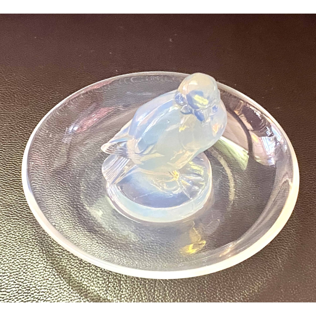 Cendrier Baguier « Moineau » verre opalescent de René LALIQUE | Biron Cendrier Baguier "Moineau" verre opalescent de René LALIQUE