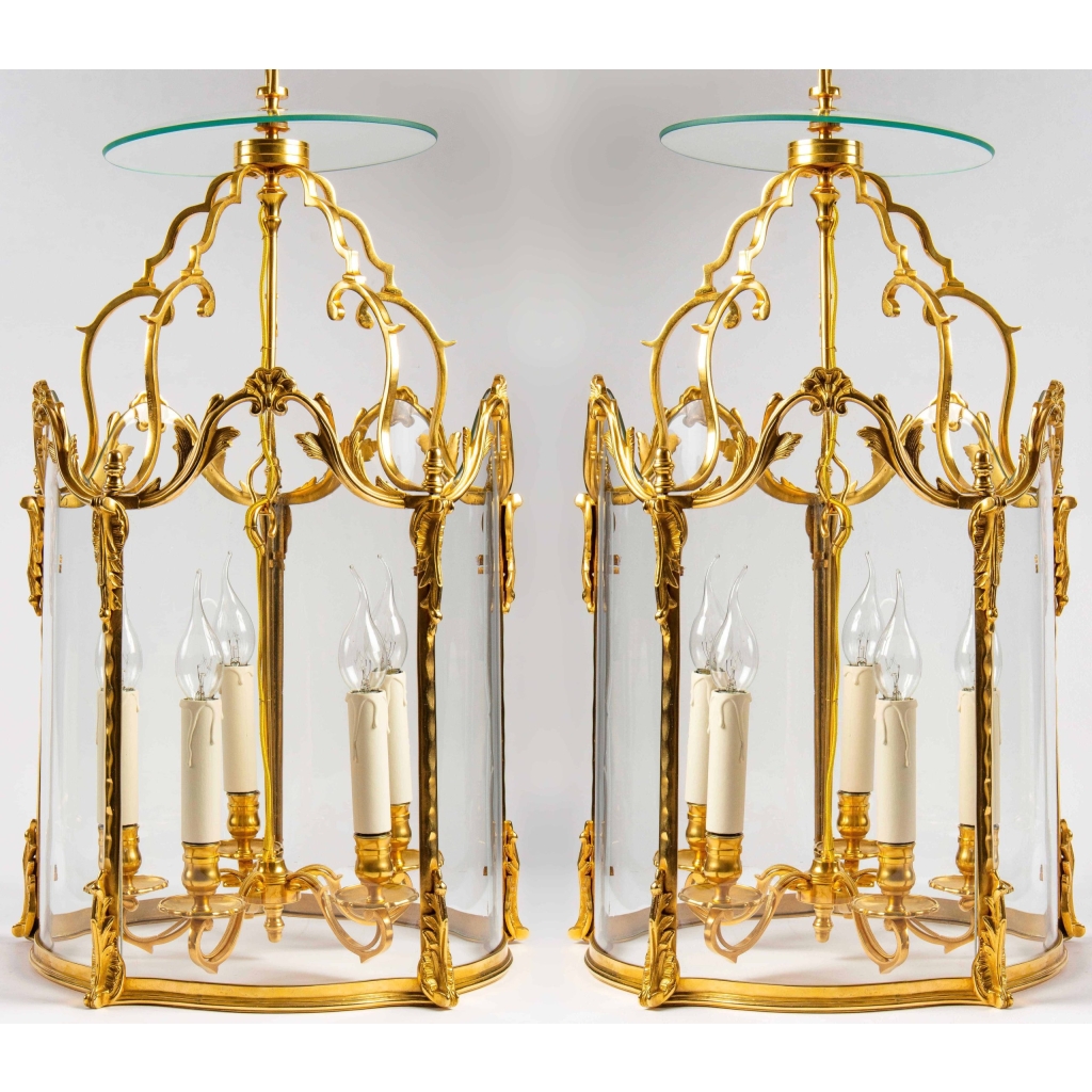 Paire de lanternes de style Louis XV. | Biron |||