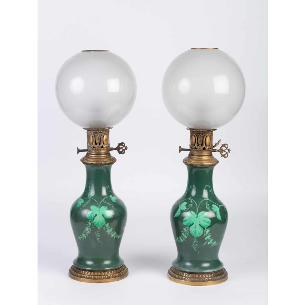 Paire de lampes vertes et fuchsia Napoléon III | Biron Paire de lampes vertes et fuchsia Napoléon III