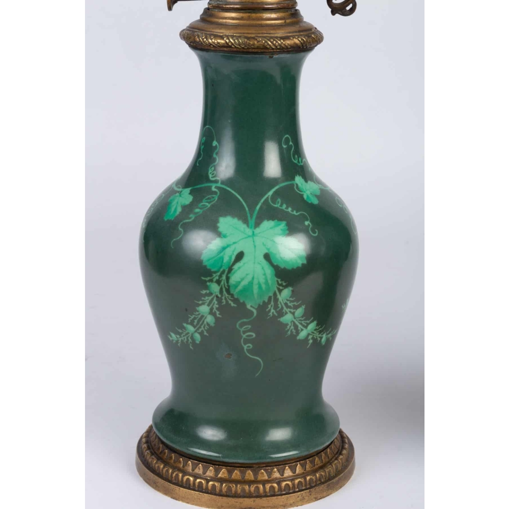 Paire de lampes vertes et fuchsia Napoléon III | Biron Paire de lampes vertes et fuchsia Napoléon III