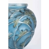 Vase « Sauterelles » verre blanc patiné bleu et vert à chaud de René LALIQUE | Biron Vase « Sauterelles » verre blanc patiné bleu et vert à chaud de René LALIQUE