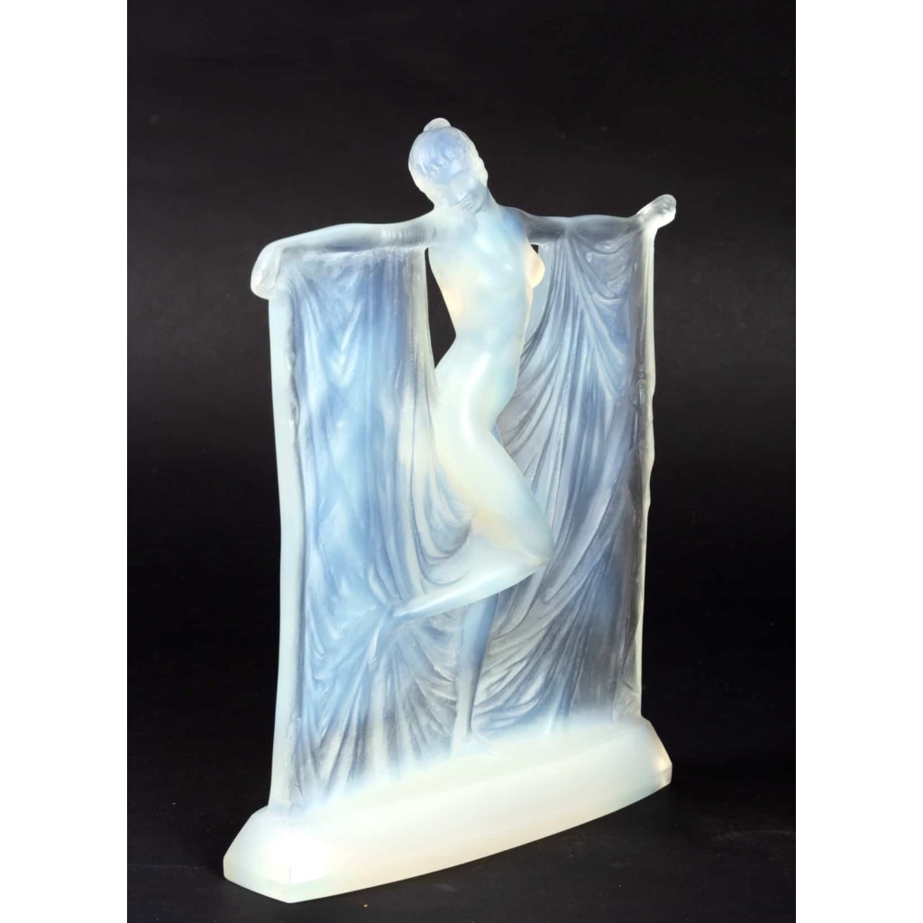 Statuette « Suzanne » verre opalescent de René LALIQUE | Biron Statuette "Suzanne" verre opalescent de René LALIQUE