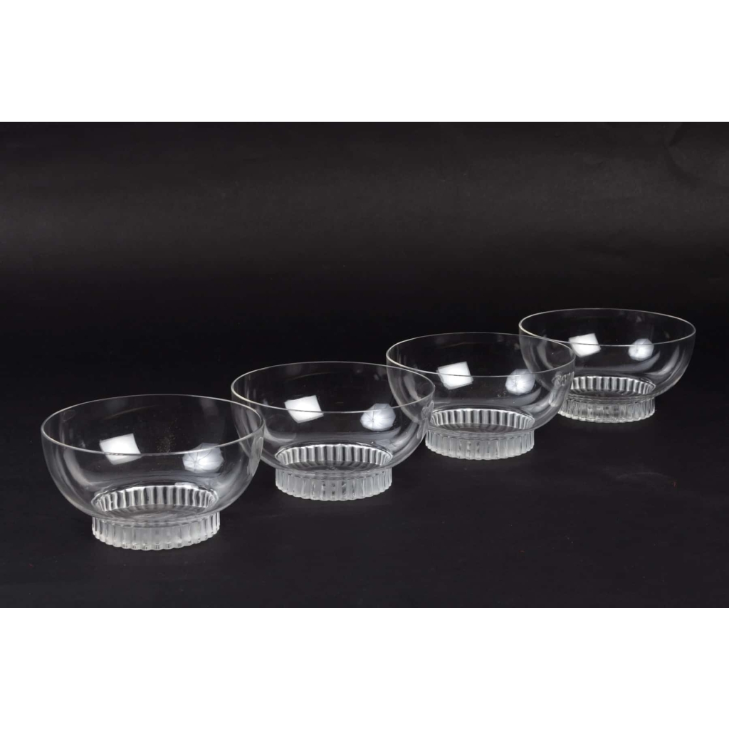 Suite de Huit 8 Bols a Main « Bambou » verre blanc de René LALIQUE | Biron Suite de Huit 8 Bols a Main "Bambou" verre blanc de René LALIQUE