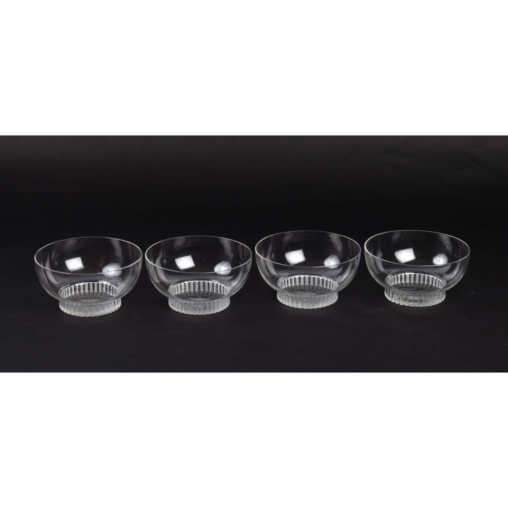 Suite de Huit 8 Bols a Main « Bambou » verre blanc de René LALIQUE | Biron Suite de Huit 8 Bols a Main "Bambou" verre blanc de René LALIQUE