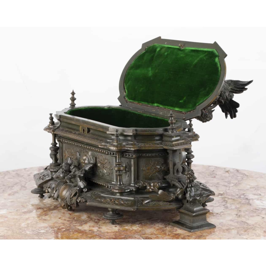 A Charming 19th Century Patinated Bronze Jewelry Box By Jules Moigniez (1835-1894) | Biron ||||||