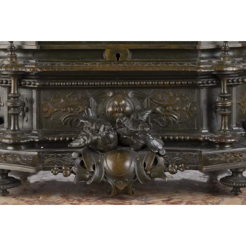 A Charming 19th Century Patinated Bronze Jewelry Box By Jules Moigniez (1835-1894) | Biron A Charming 19th Century Patinated Bronze Jewelry Box By Jules Moigniez (1835-1894)