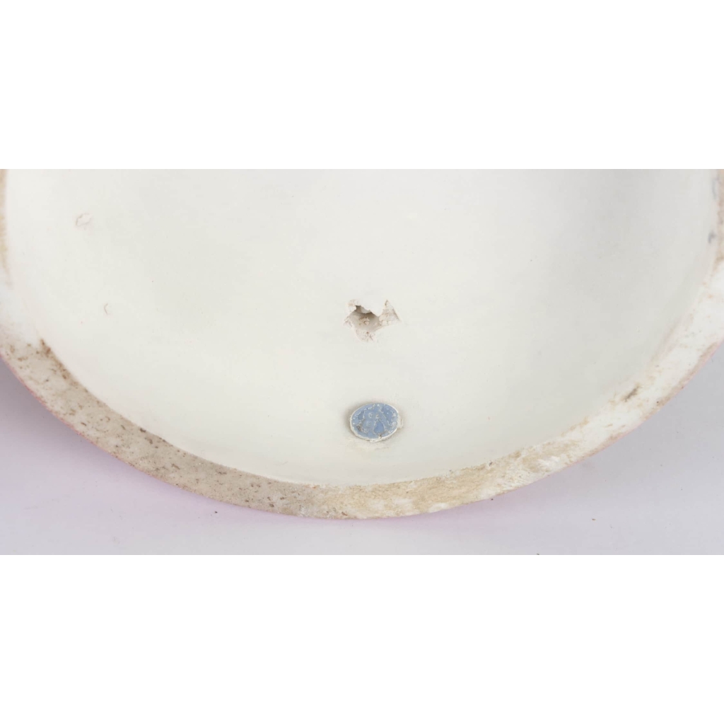 Couple en biscuit de Sèvres fin du 19e siècle | Biron Couple en biscuit de Sèvres fin du 19e siècle