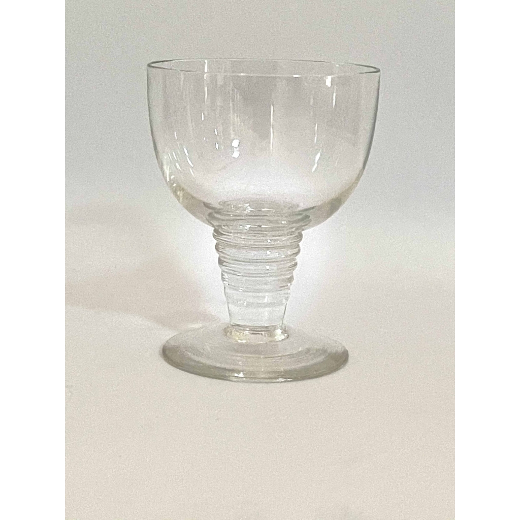 Suite de Huit 8 Verres à Vin « Tonnerre » verre blanc de René LALIQUE | Biron Suite de Huit 8 Verres à Vin "Tonnerre" verre blanc de René LALIQUE