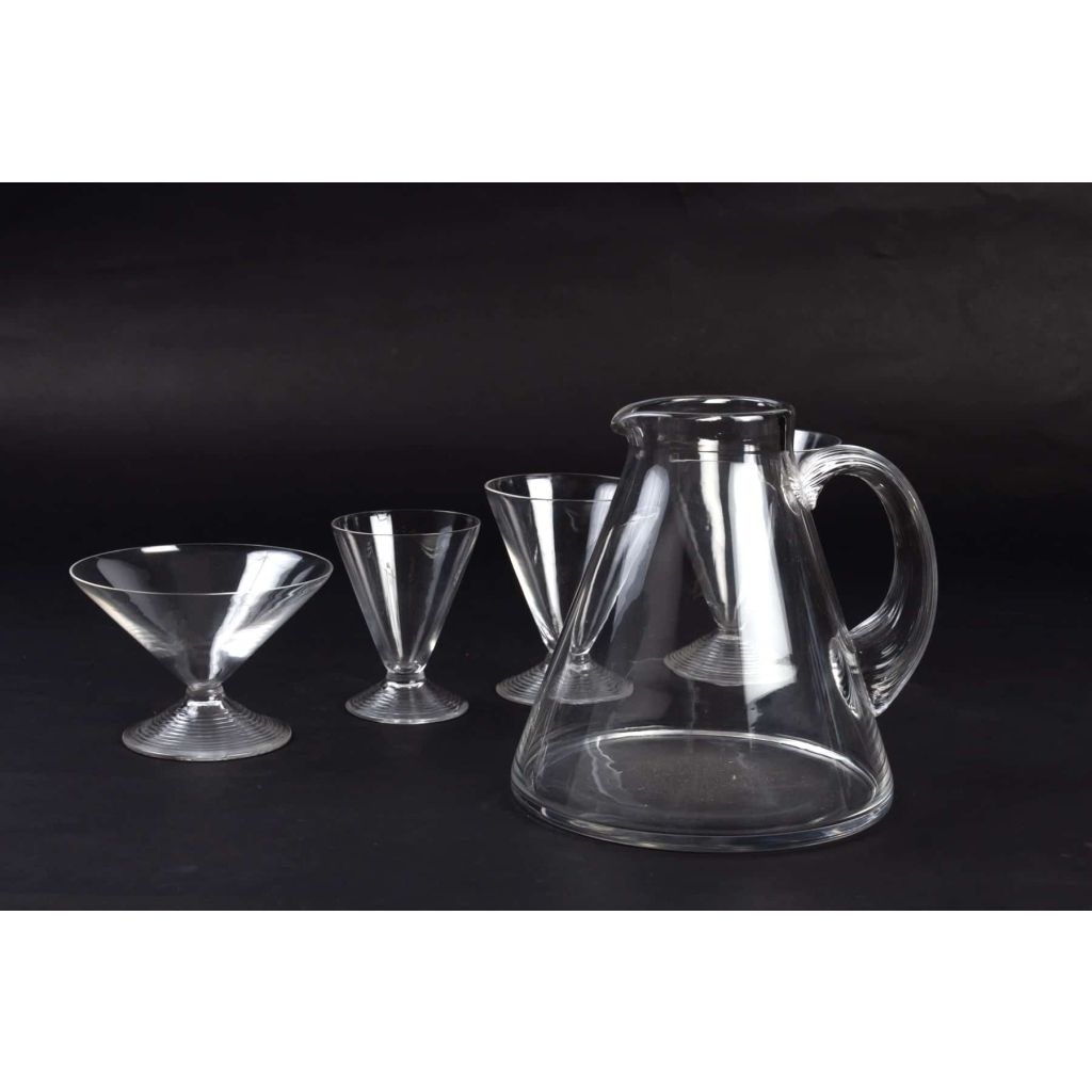 Service « Arbois » verre blanc de René LALIQUE – 40 verres, 1 broc | Biron Service "Arbois" verre blanc de René LALIQUE - 40 verres, 1 broc