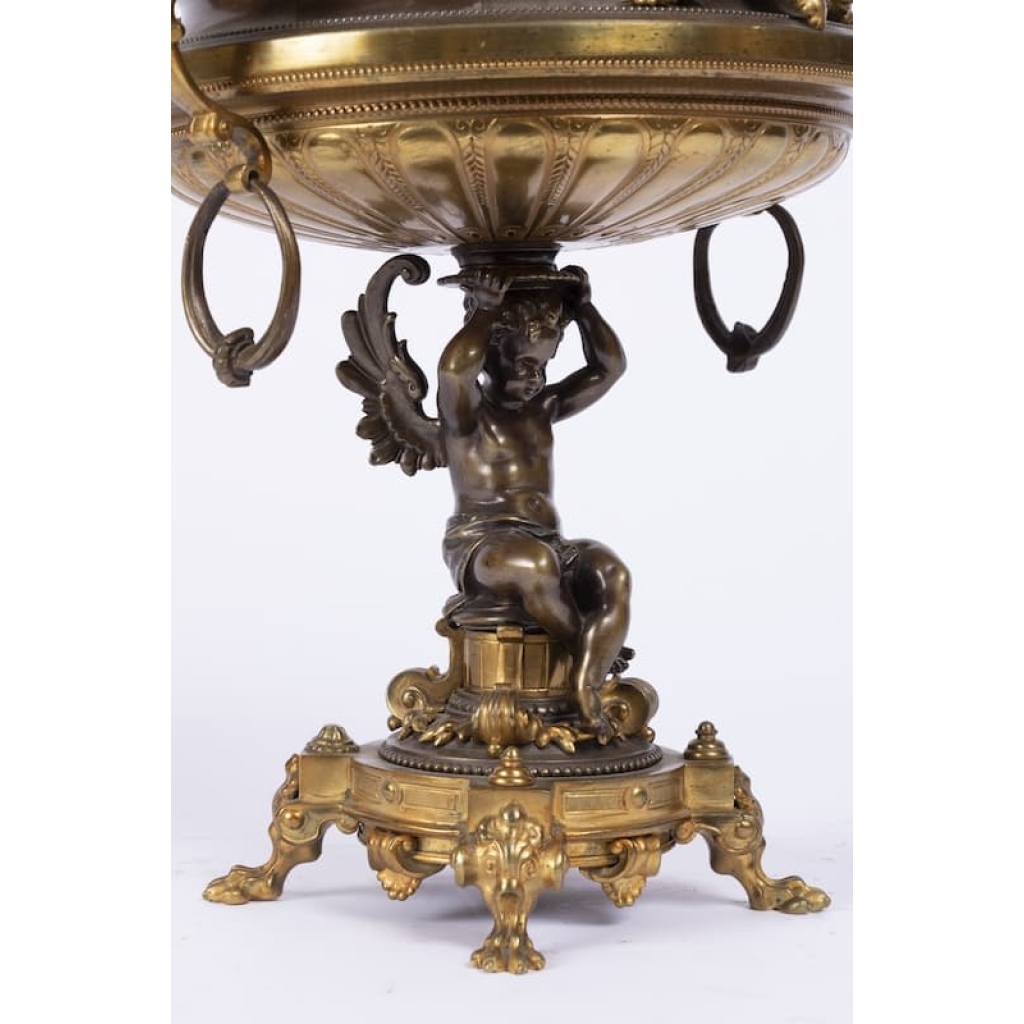 A French 19th Century Napoléon III Ormulu and Patinated Bronze Centerpiece. | Biron A French 19th Century Napoléon III Ormulu and Patinated Bronze Centerpiece.
