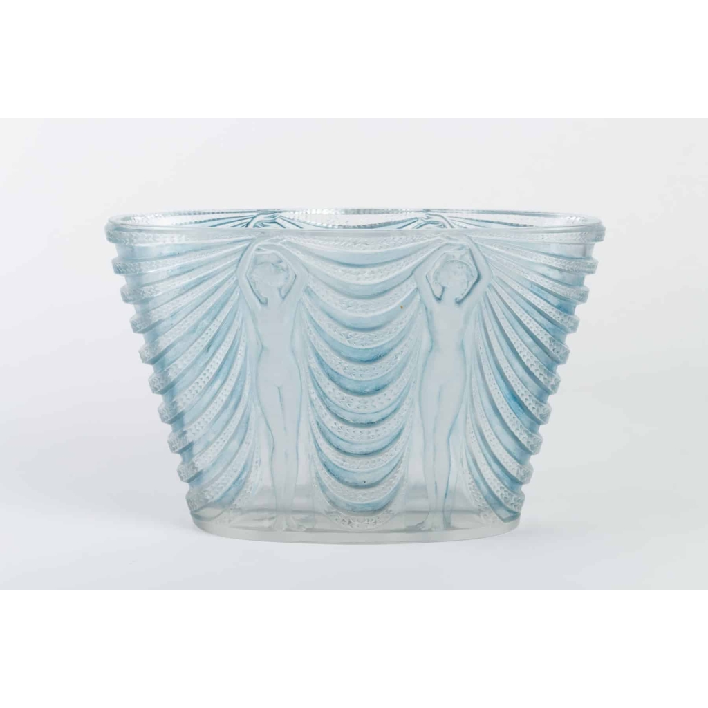 R. LALIQUE : Vase « TERPSICHORE » | Biron ||