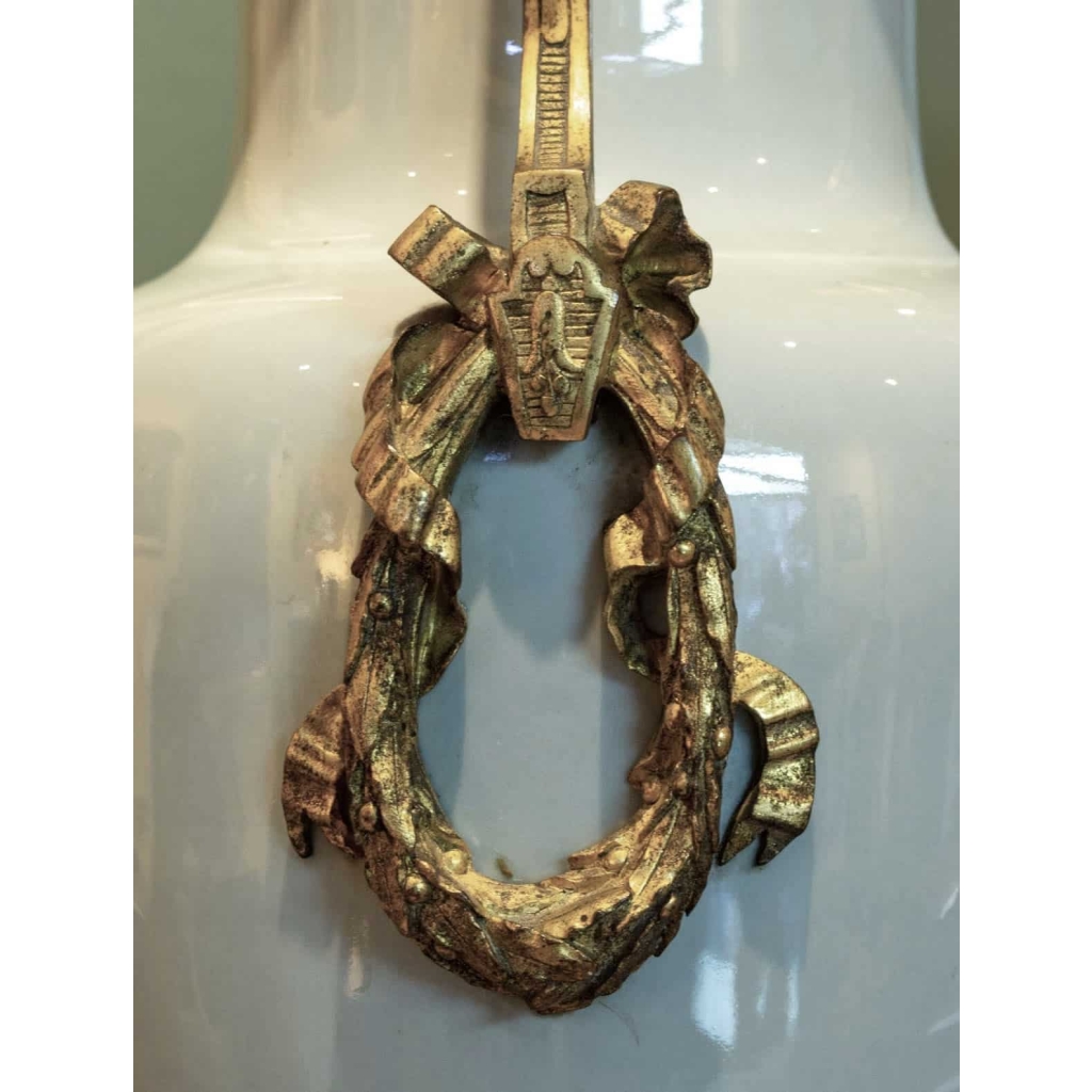 Paire de lampes en porcelaine. Époque NIII