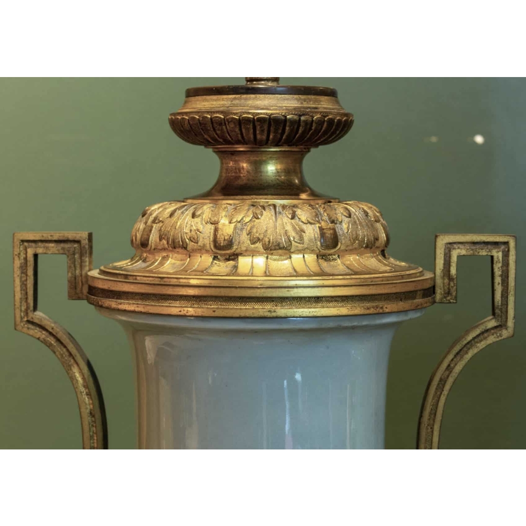 Paire de lampes en porcelaine. Époque NIII