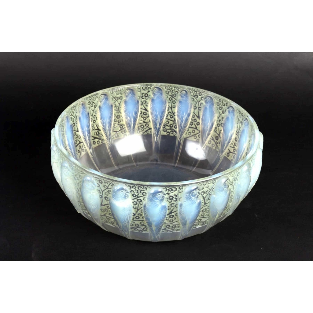 Coupe « Perruches » verre opalescent patiné vert de René LALIQUE | Biron Coupe "Perruches" verre opalescent patiné vert de René LALIQUE