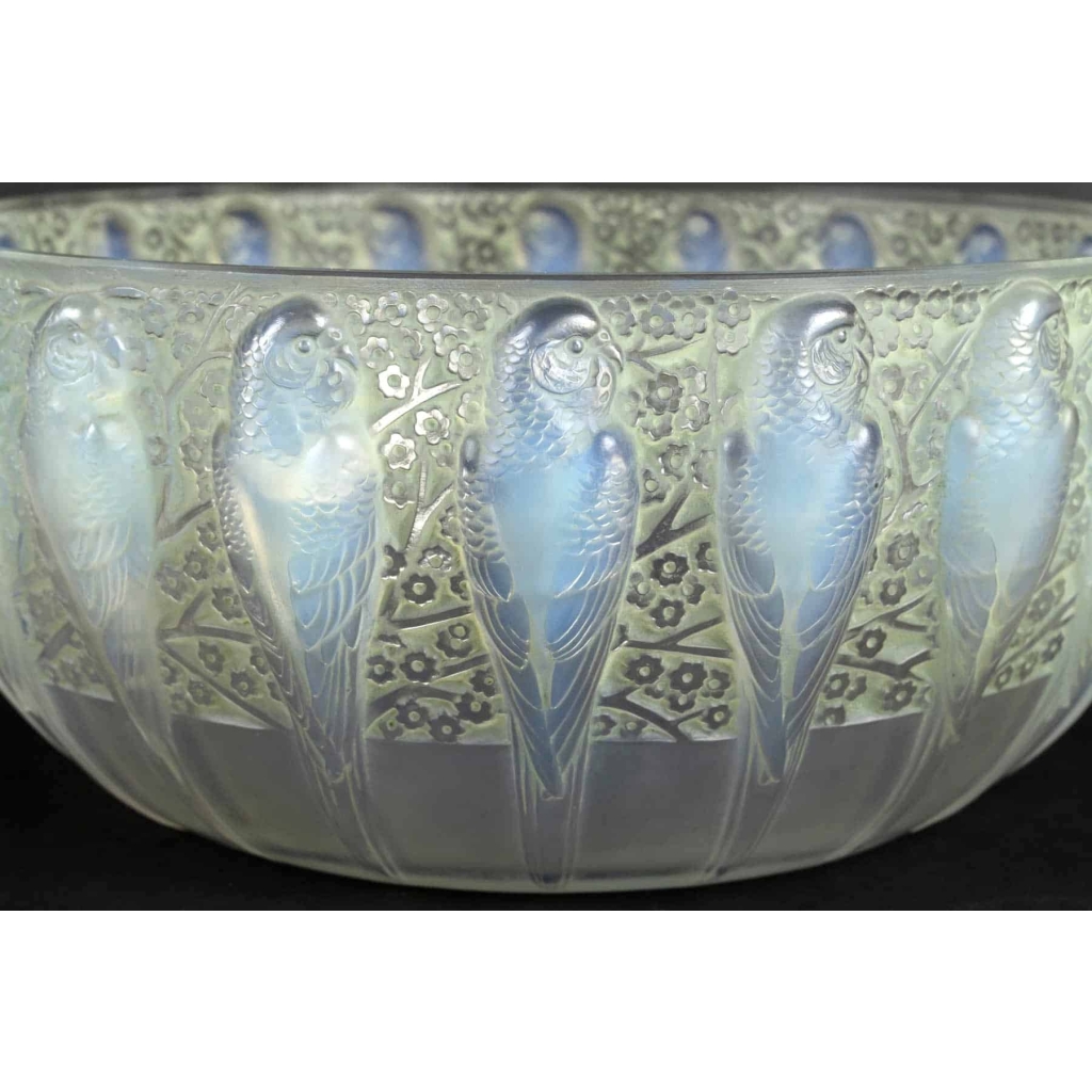 Coupe « Perruches » verre opalescent patiné vert de René LALIQUE | Biron Coupe "Perruches" verre opalescent patiné vert de René LALIQUE