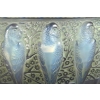 Coupe « Perruches » verre opalescent patiné vert de René LALIQUE | Biron Coupe "Perruches" verre opalescent patiné vert de René LALIQUE